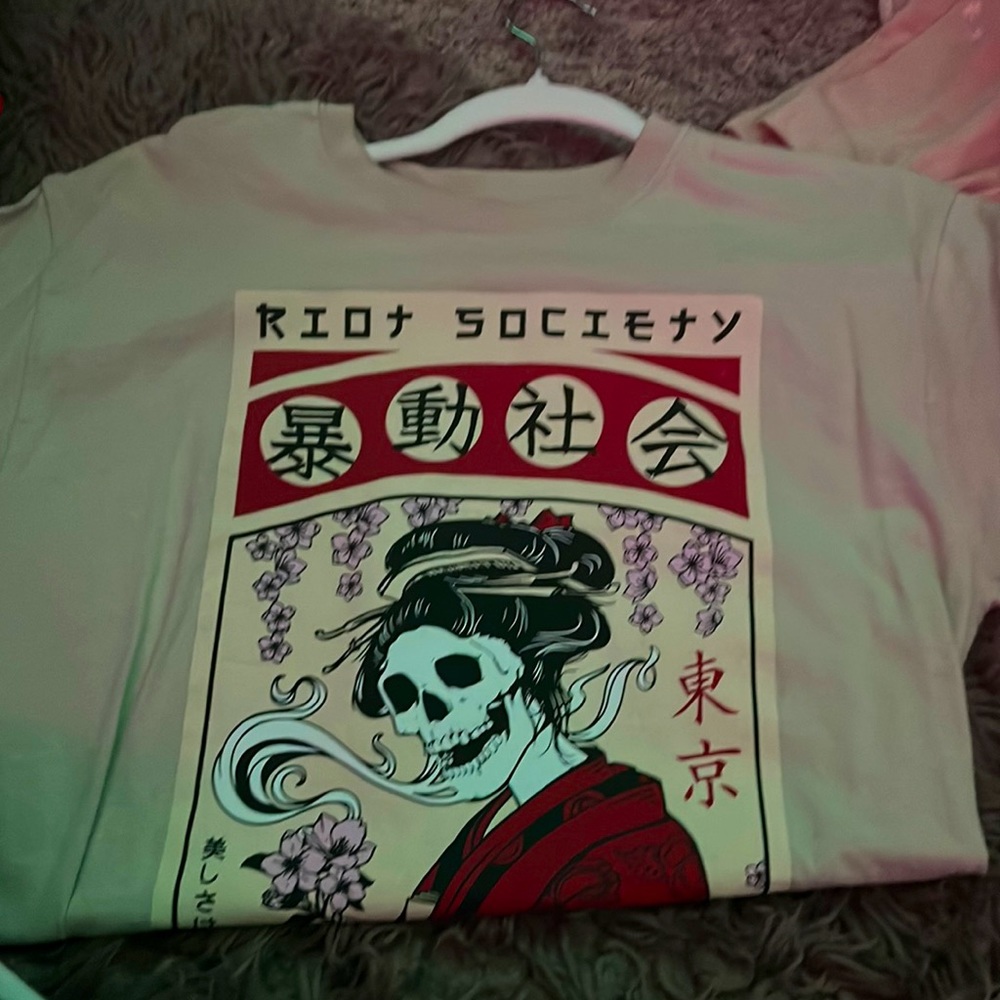 Riot society  T-shirt